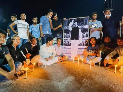 বঙ্গবন্ধুর খুনীদের দেশে ফিরিয়ে আনতে ভাঙ্গা উপজেলা ছাত্রলীগের মোমবাতি প্রজ্জলন বঙ্গবন্ধুর খুনীদের দেশে ফিরিয়ে আনতে ভাঙ্গা উপজেলা ছাত্রলীগের মোমবাতি প্রজ্জলন